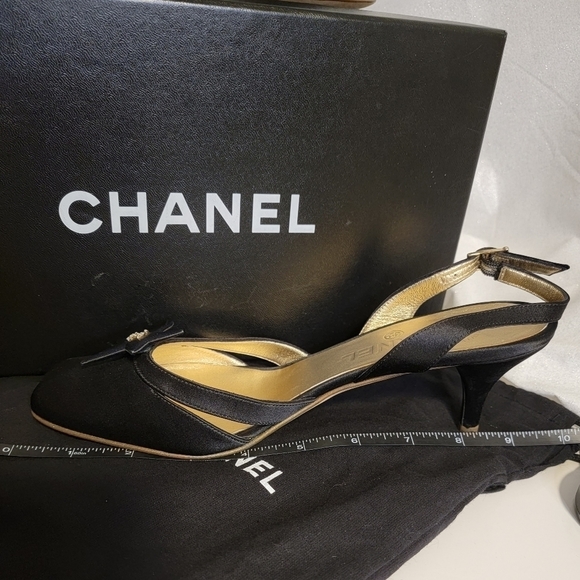 CHANEL Rare Black "Star" Sample Shoes - Picture 6 of 9
